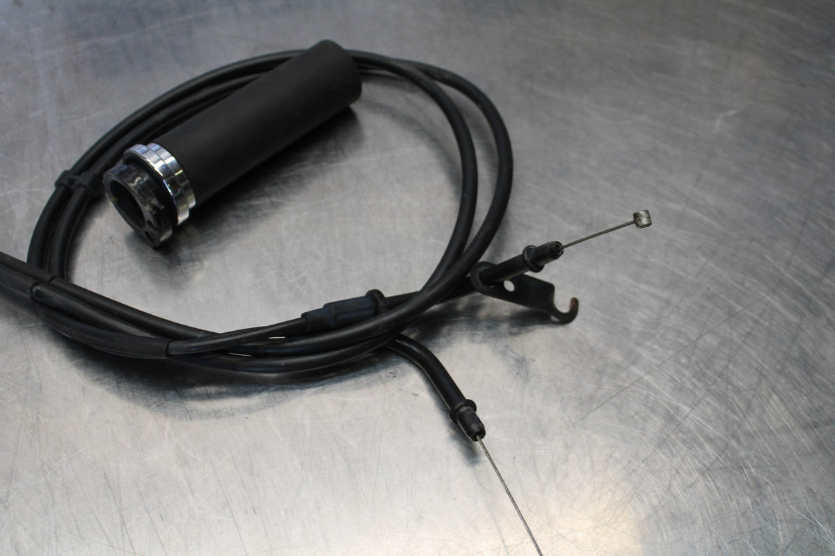 09 YAMAHA V STAR 950 THROTTLE CABLES LINES BB172