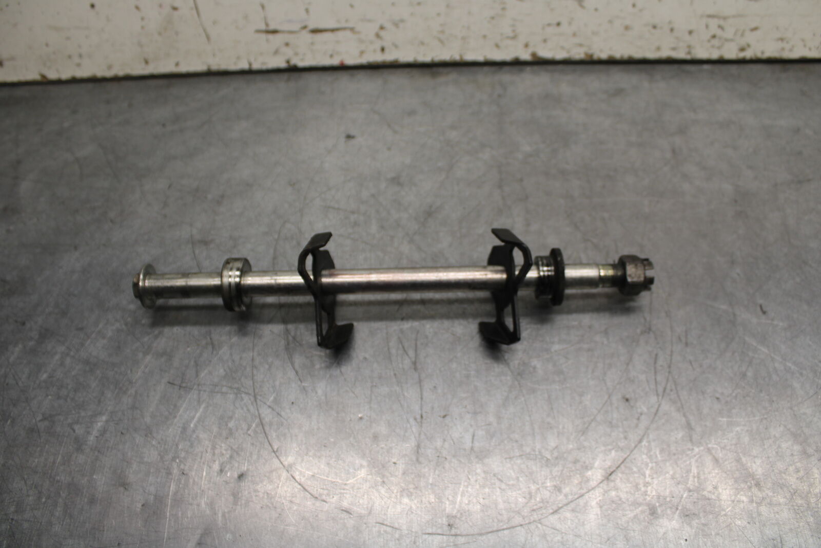 19-22 KAWASAKI Z400 REAR AXLE BACK WHEEL RIM PIVOT BOLT AXEL BB738