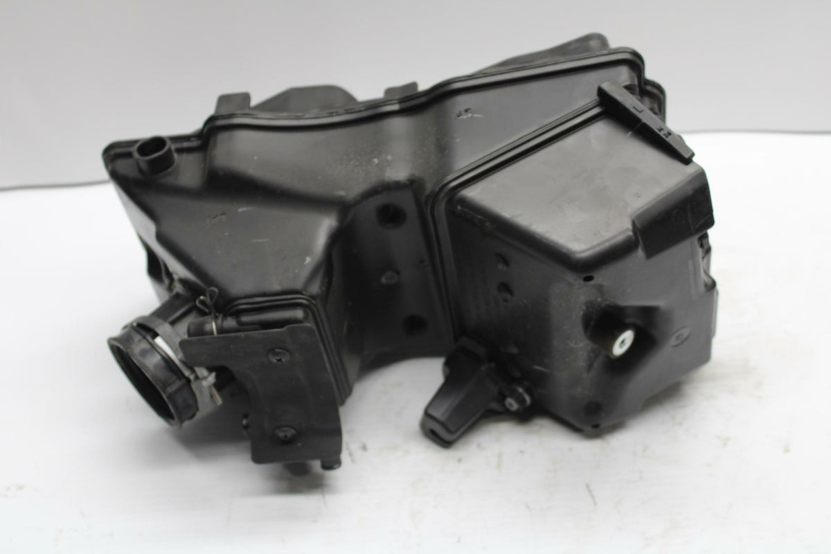 18-20 HUSQVARNA VITPILEN 401 AIRBOX AIR INTAKE FILTER BOX BB248