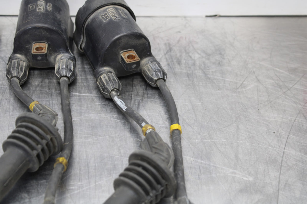 05 TRIUMPH ROCKET III IGNITION COILS BB186