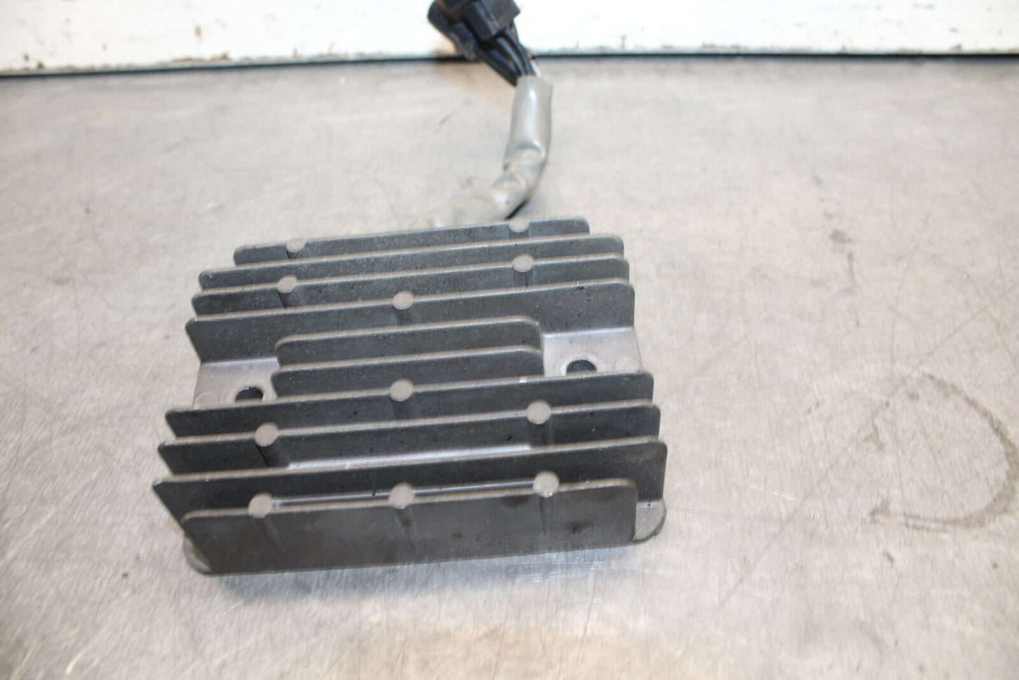 05-06 SUZUKI GSXR1000 RECTIFIER VOLTAGE REGULATOR BB677