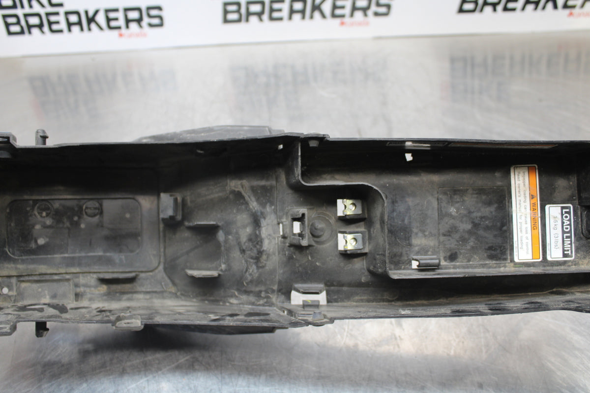 14-17 YAMAHA FZ07 REAR BACK TAIL UNDERTAIL BATTERY TRAY PLASTIC BB162