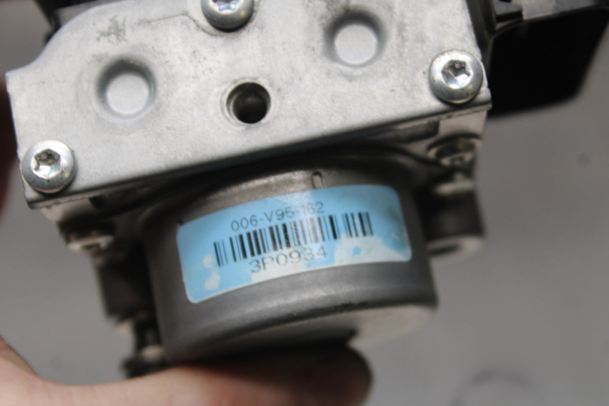 13-15 HONDA CBR500R ABS PUMP UNIT MODULE BB834