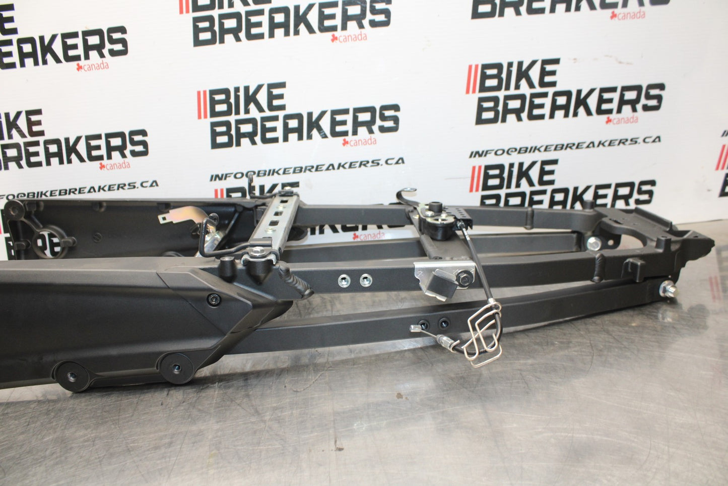 23-24 KAWASAKI NINJA ZX14R NEW! REAR SUBFRAME BACK SUB FRAME BB764