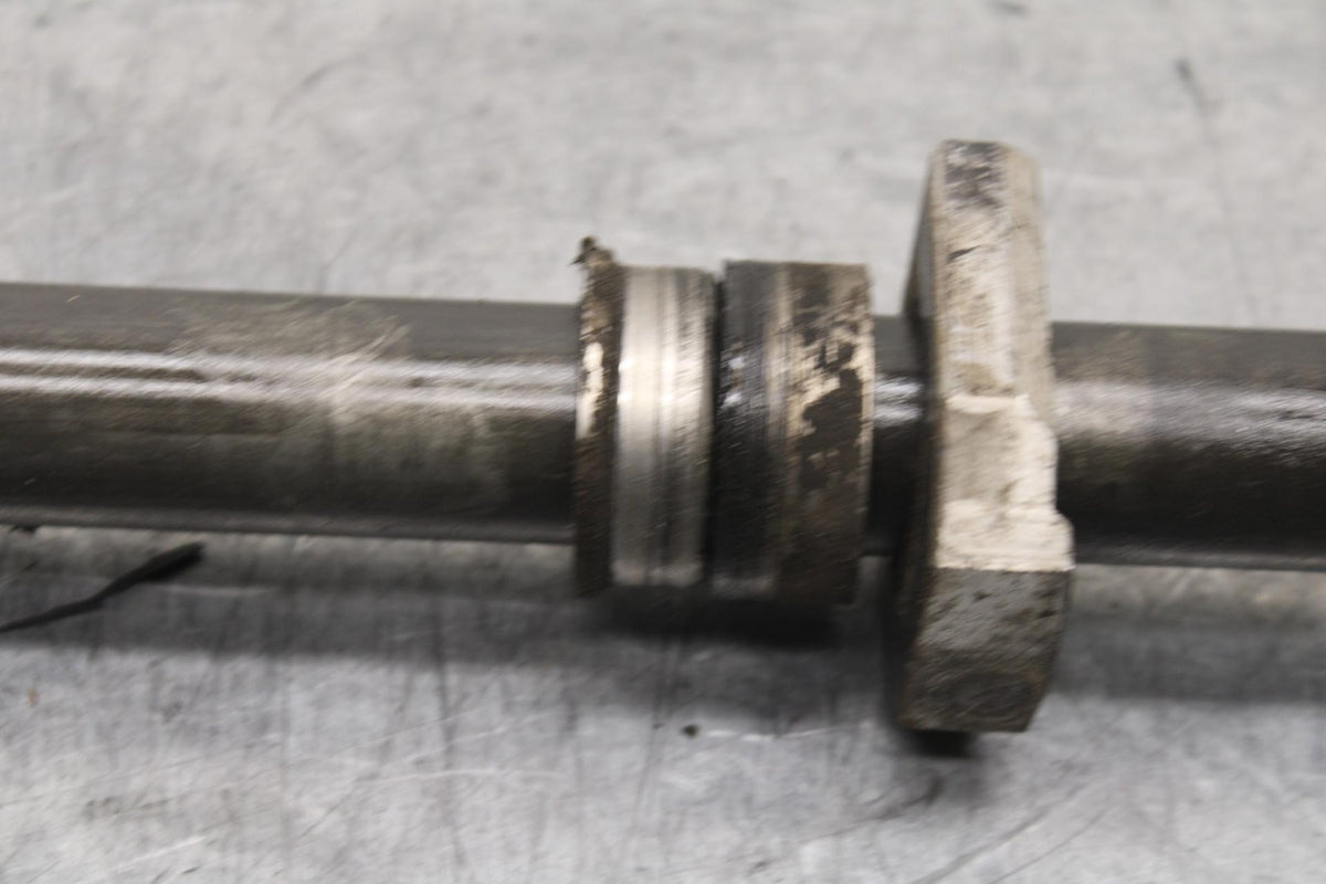 01-03 SUZUKI GSXR600 REAR AXLE BACK WHEEL RIM PIVOT BOLT AXEL BB633