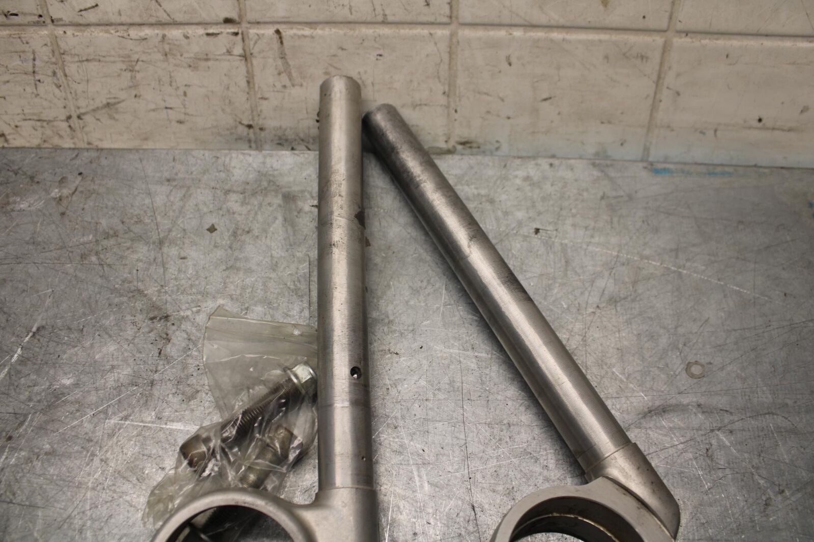 1993 Suzuki GSXR1100W LEFT RIGHT CLIP ON ONS HANDLEBARS PAIR SET BB46
