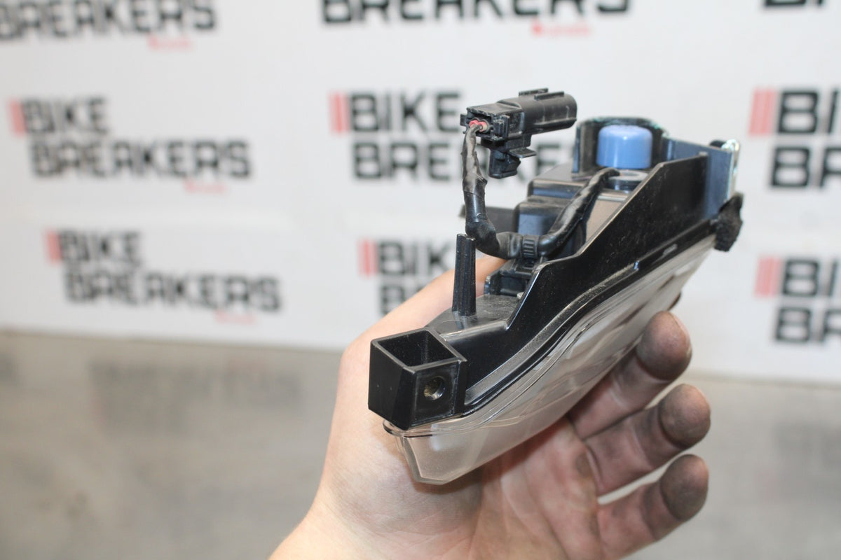 23-24 YAMAHA MT-07 FRONT RIGHT HEADLIGHT HEAD LIGHT LAMP BB927