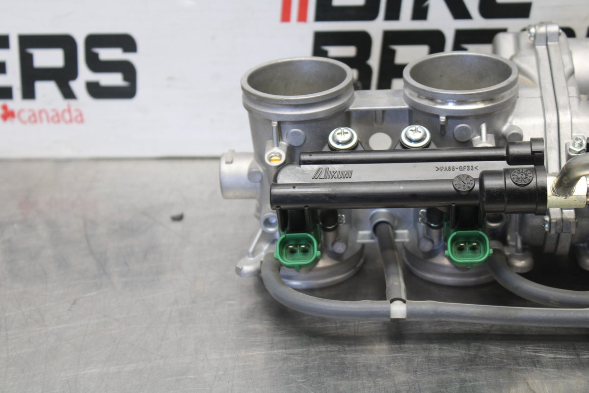 25 KAWASAKI Z900 MAIN FUEL INJECTORS / THROTTLE BODIES BB928