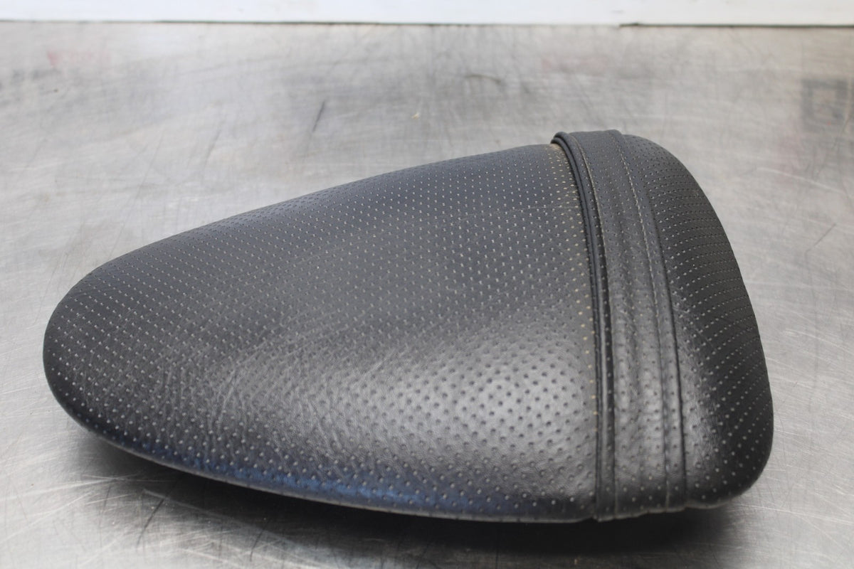 04 BUELL FIREBOLT XB12R REAR BACK PASSENGER TANDEM SEAT PAD SADDLE PILLION BB903