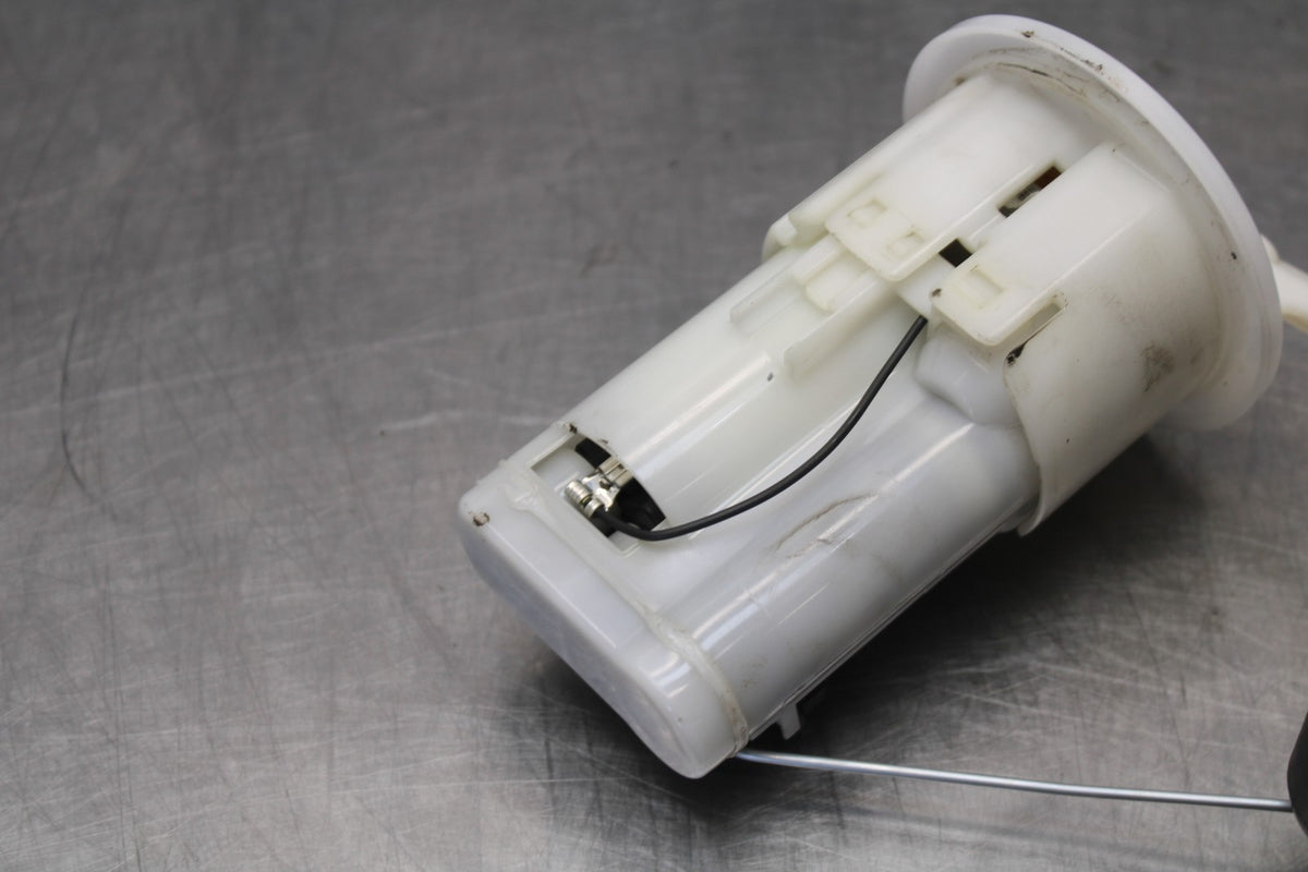 15-17 YAMAHA FJ09 FUEL PUMP GAS PETROL SENDER UNIT BB906