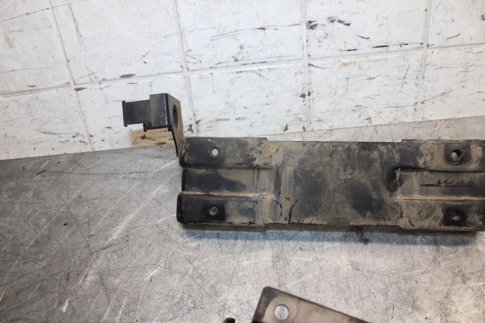 1993 Suzuki GSXR1100W BATTERY BOX TRAY STRAP BB46