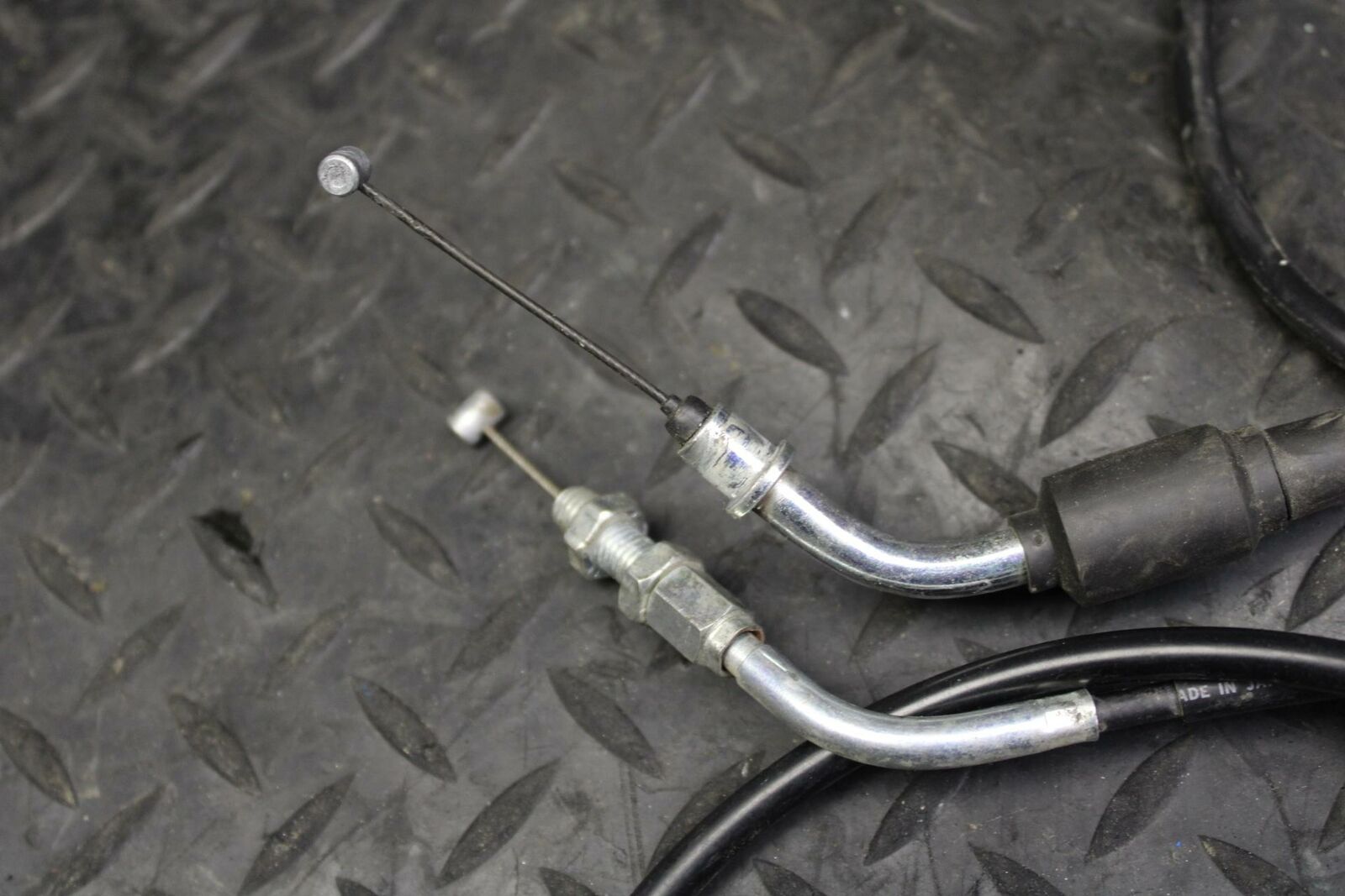 10 SUZUKI GSXR750 THROTTLE CABLES LINES BB190