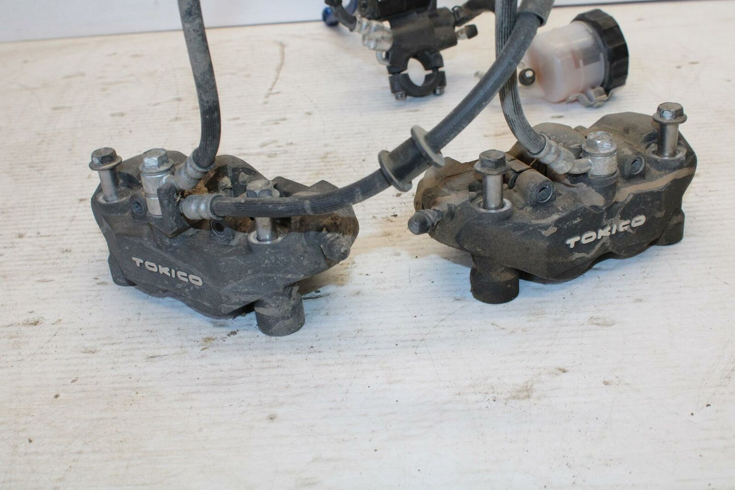 08-09 SUZUKI GSXR600 RIGHT LEFT FRONT BRAKE CALIPER SET PAIR CALIPERS BB156B