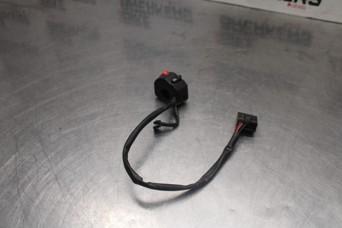 05-08 TRIUMPH SPEED TRIPLE 1050 RIGHT CLIP ON HANDLE KILL OFF START SWITCH BB933