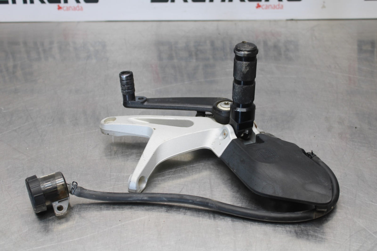 18-22 HUSQVARNA VITPILEN 701 RIGHT REARSET REAR SET DRIVER FOOT PEG REST BB198