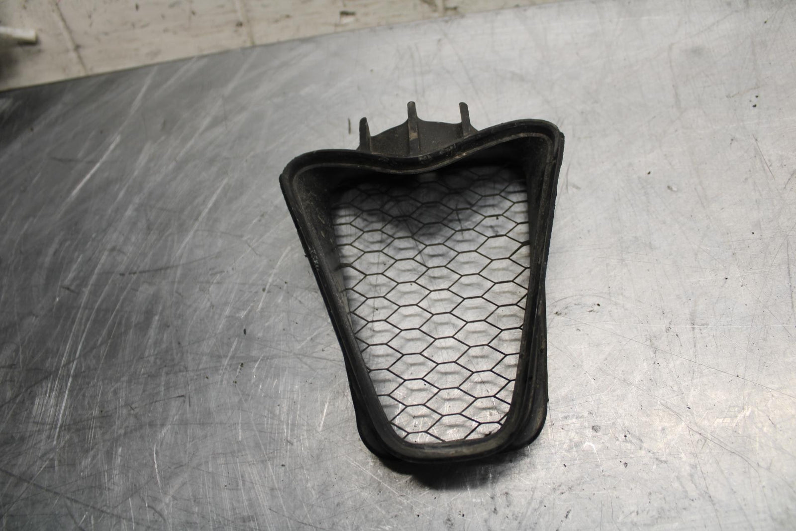 07-12 HONDA CBR600RR AIR INTAKE GRILL BB500