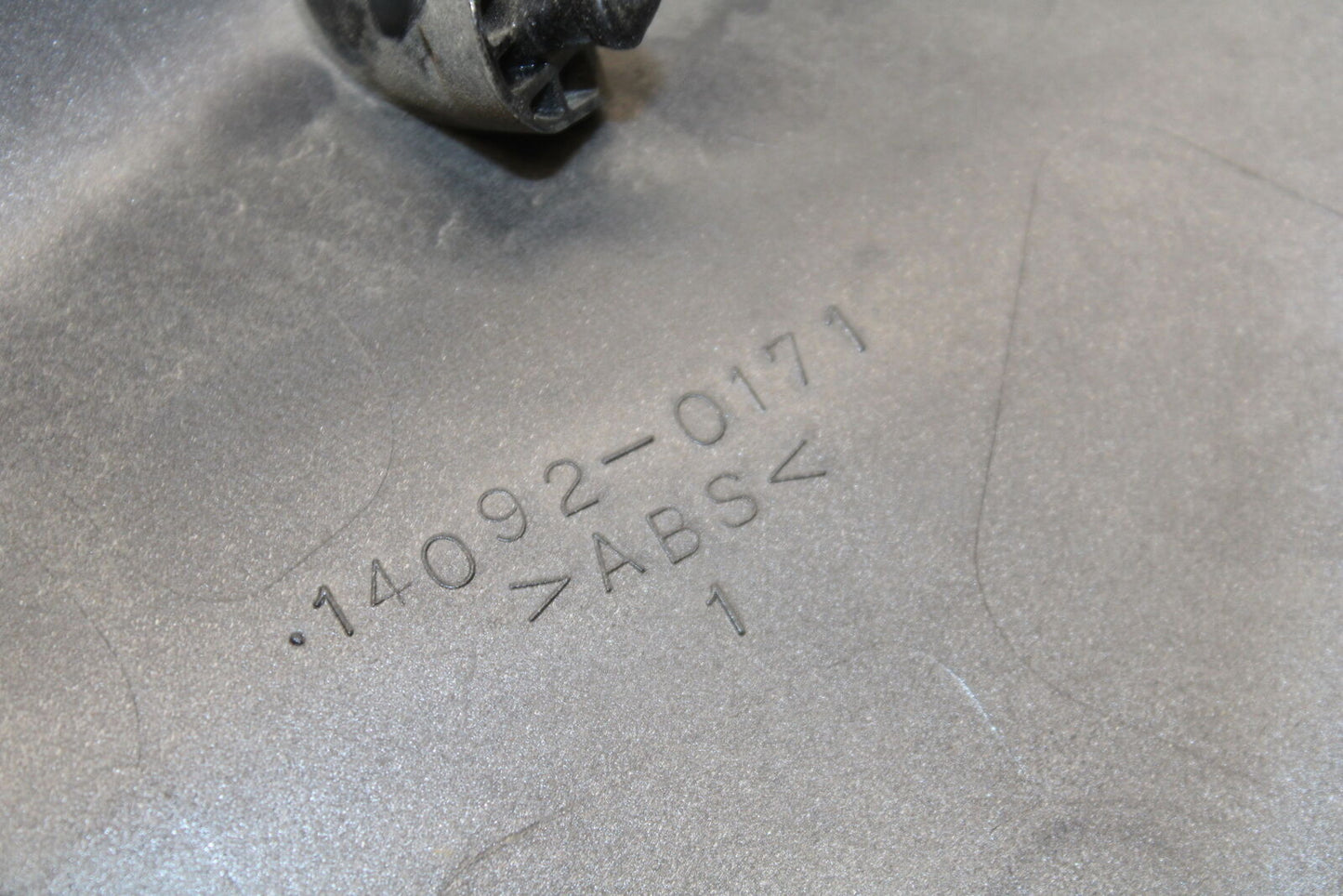 12-13 KAWASAKI Z1000 FRONT GAS TANK FUEL CELL FAIRING COWL COVER TRIM BB743