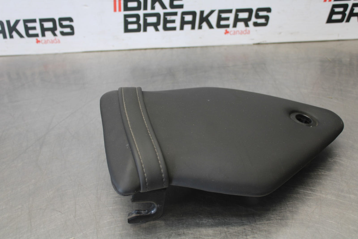 17-20 BMW S1000R REAR BACK PASSENGER TANDEM SEAT PAD SADDLE PILLION BB909
