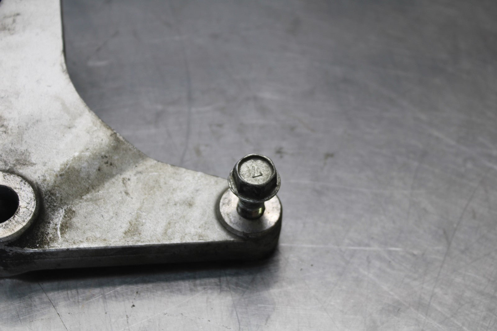 03-08 KAWASAKI VULCAN 1600 REAR BACK BRAKE CALIPER W MOUNT BRACKET BB196