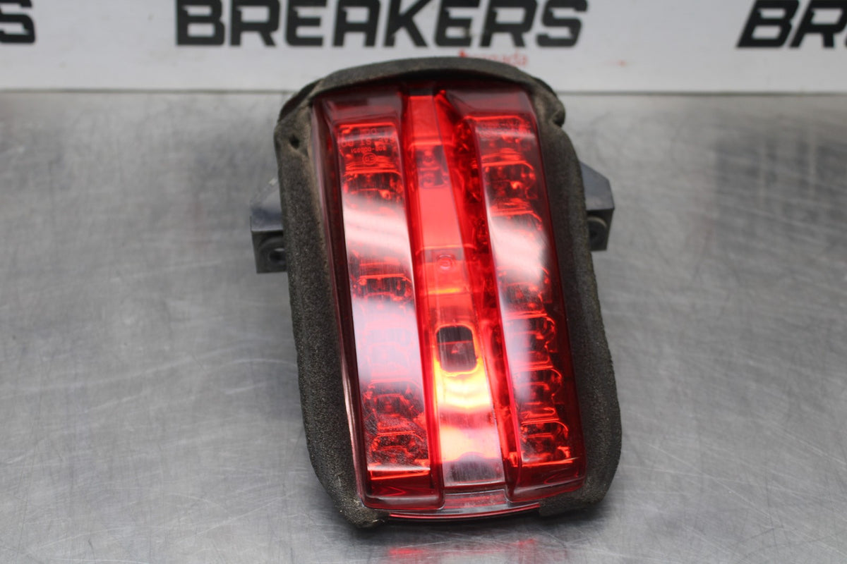 06 SUZUKI SV650S REAR TAIL TAILLIGHT BACK BRAKE LIGHT BB783