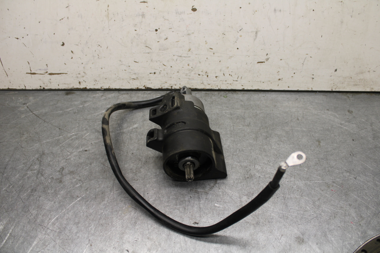 22-24 YAMAHA XSR900 ENGINE STARTING STARTER MOTOR -DC 12V BB683