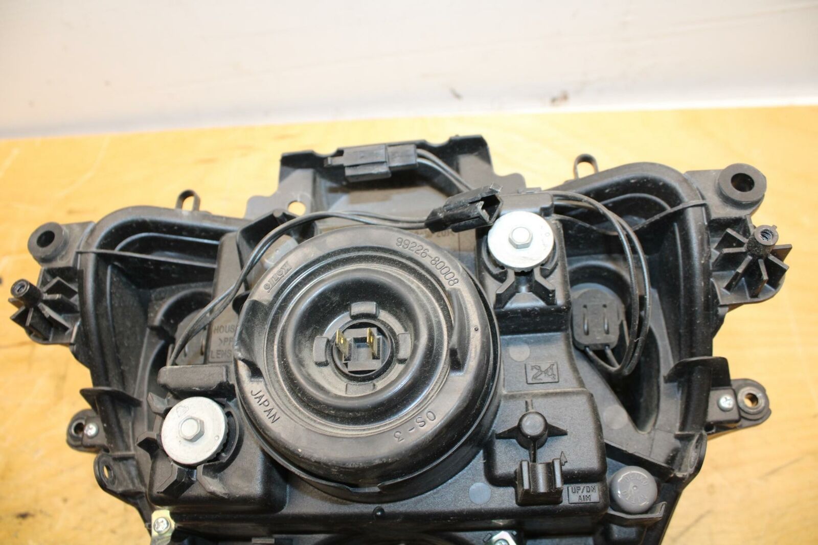 11-21 SUZUKI GSXR750 FRONT HEADLIGHT HEAD LIGHT LAMP BB320