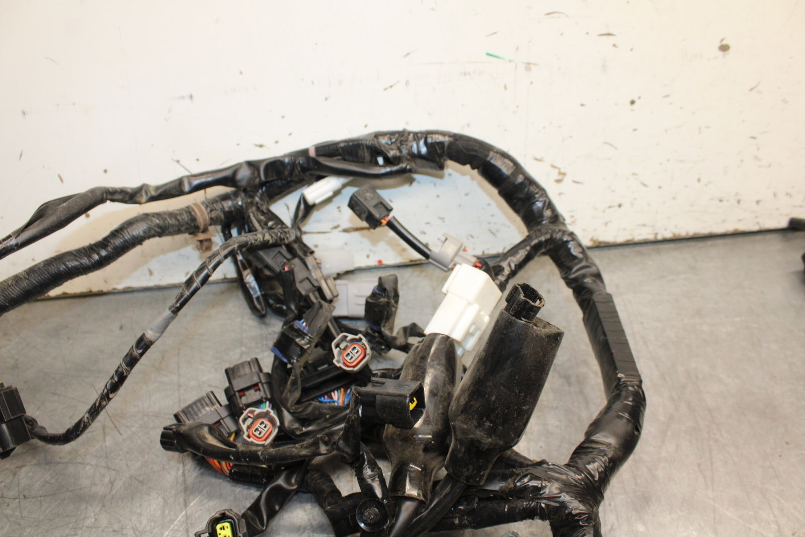 22-24 YAMAHA XSR900 MAIN ENGINE WIRING HARNESS MOTOR WIRE LOOM BB710
