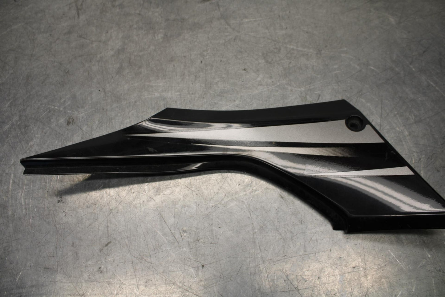 15-16 KAWASAKI EX300 LEFT FRONT SIDE SEAT SADDLE PANEL TRIM COWL FAIRING BB635