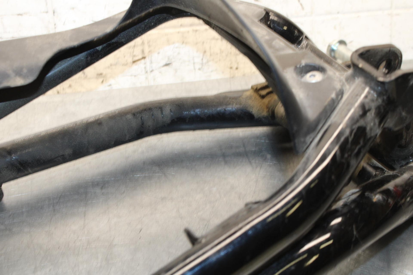 2014 Kawasaki Ninja 650 EX650E REAR SWINGARM BACK SUSPENSION SWING ARM BB569