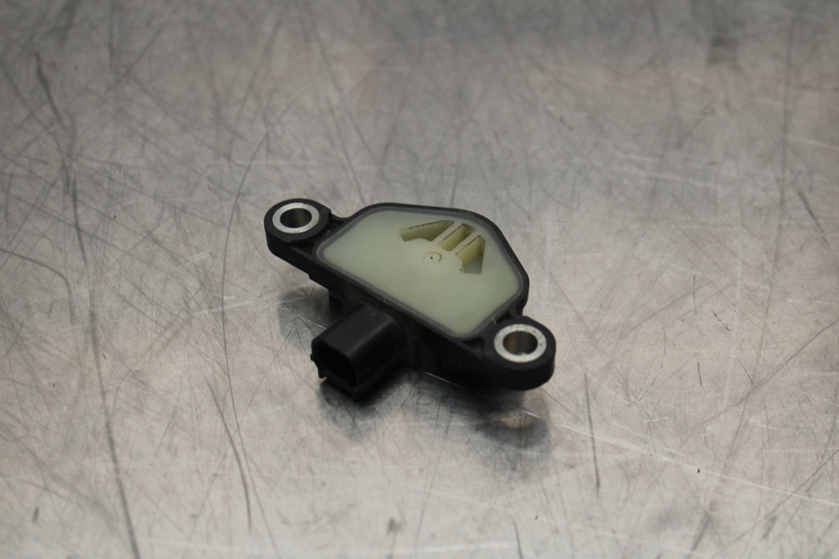 15-16 HONDA CB300F TIP OVER BANK ANGLE CRASH SENSOR SWITCH  BB150