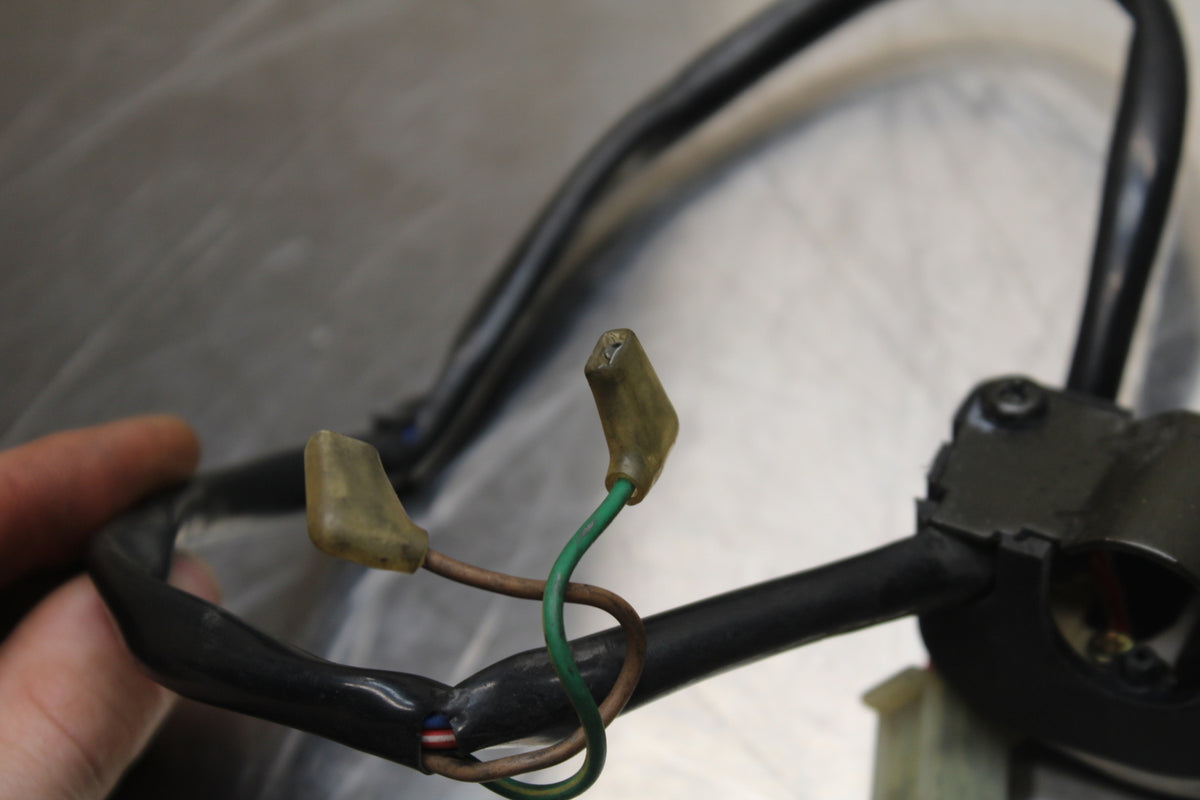 96 YAMAHA YZF750R RIGHT CLIP ON HANDLE KILL OFF START SWITCH SWITCHES BB137