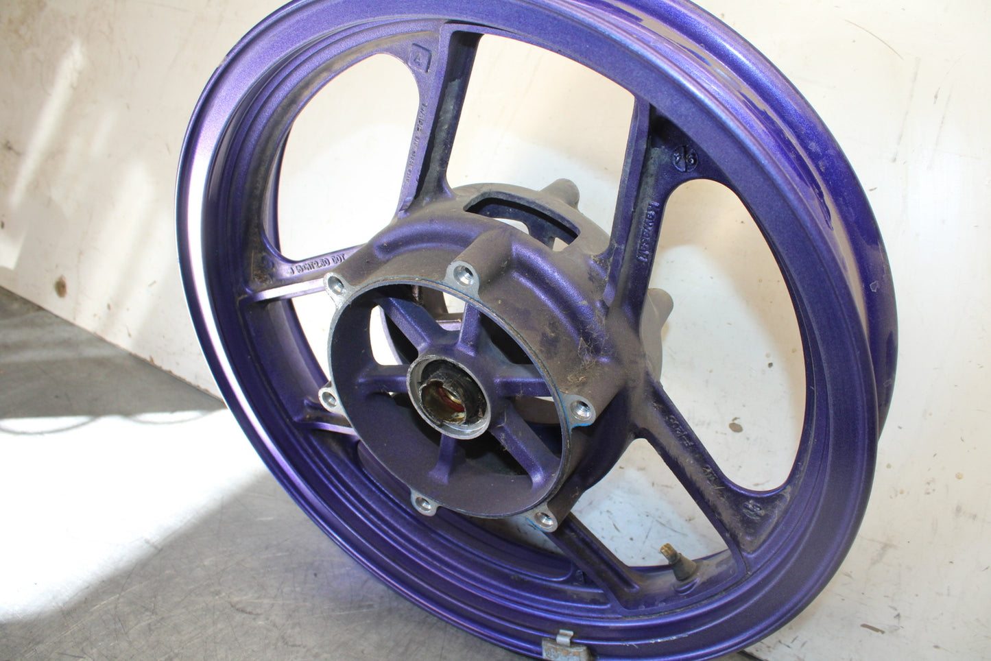 95-95 KAWASAKI NINJA 600R ZX600C FRONT WHEEL FRONT RIM BB73