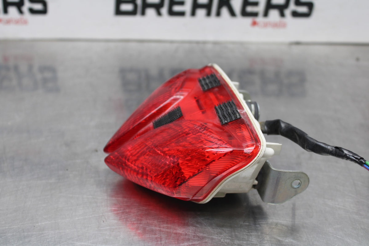 08-10 SUZUKI GSXR 600 REAR TAIL TAILLIGHT BACK BRAKE LIGHT BB835
