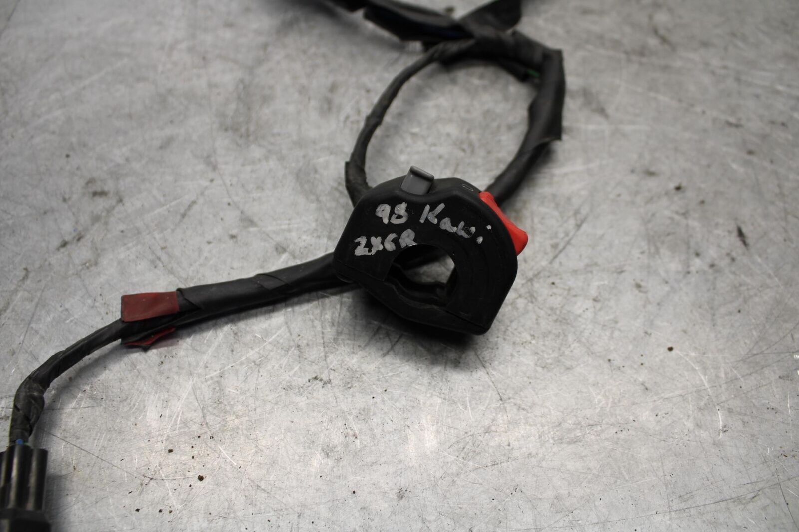 06-07 KAWASAKI NINJA ZX14R RIGHT CLIP ON  KILL OFF START SWITCH SWITCHES  bb433