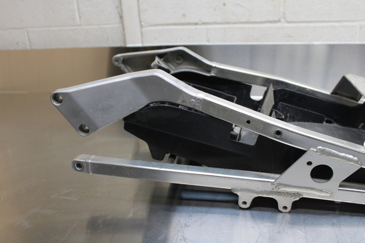 00-01 HONDA CBR929RR REAR SUBFRAME BACK SUB FRAME BB265