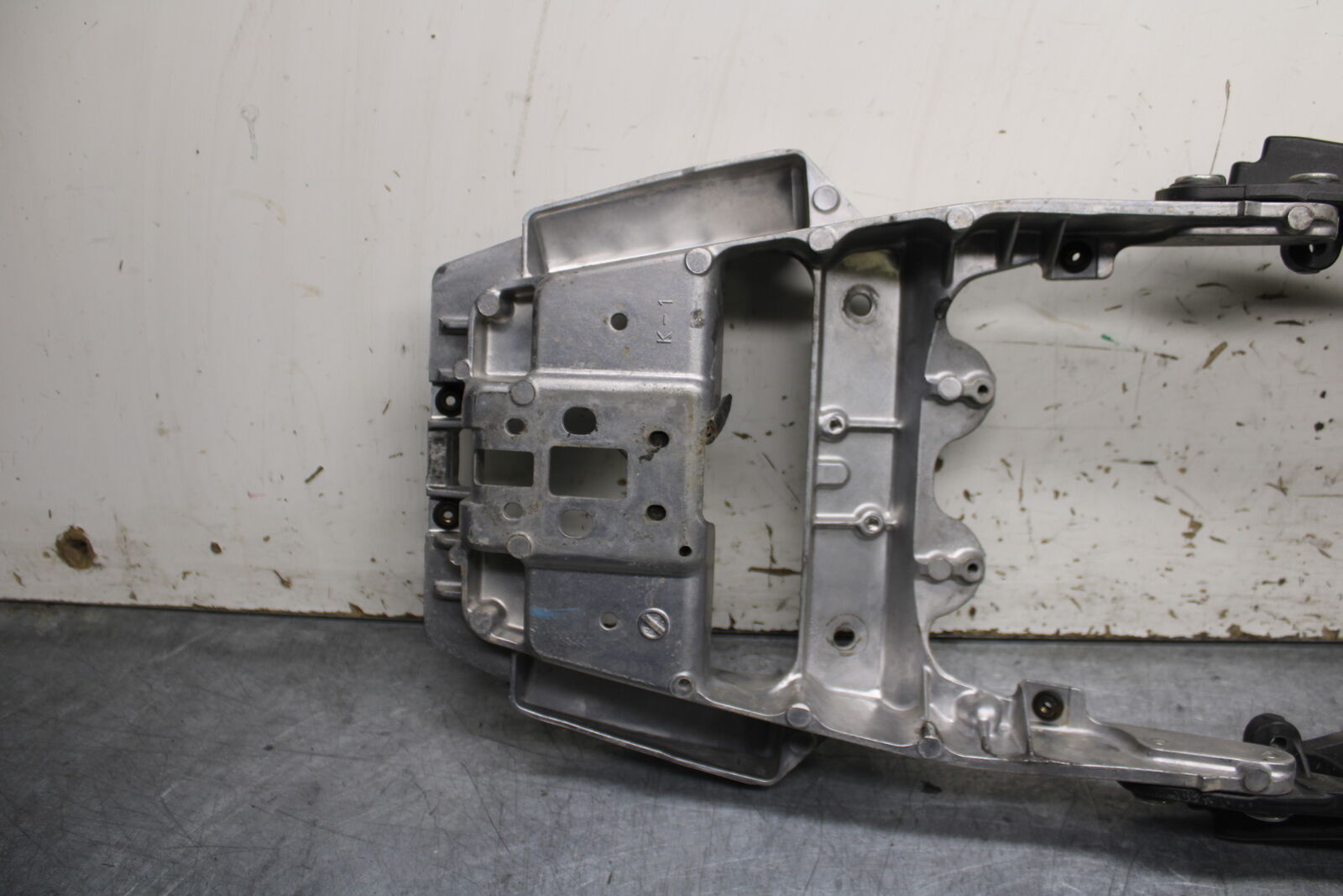 12-13 KAWASAKI Z1000 REAR SUBFRAME BACK SUB FRAME BB743