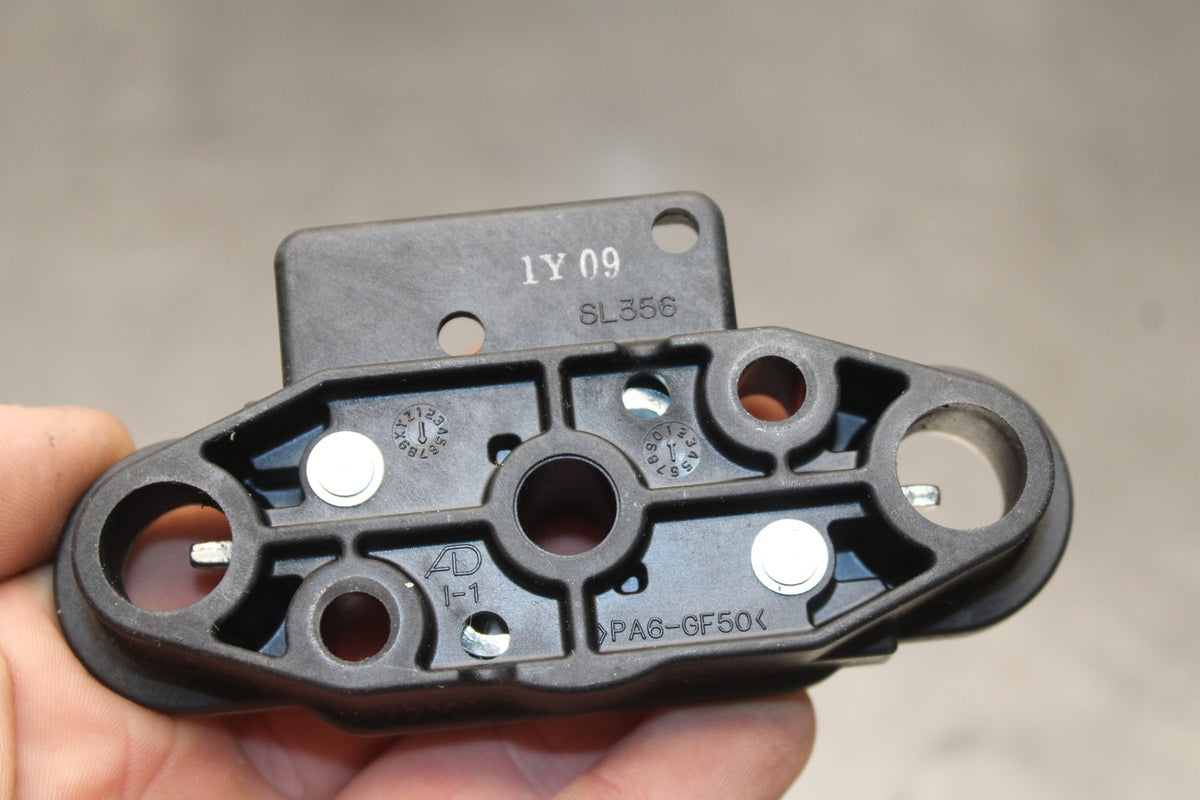 11-24 SUZUKI GSXR750 REAR PASSENGER SEAT LATCH LOCK ASSEMBLY BB630