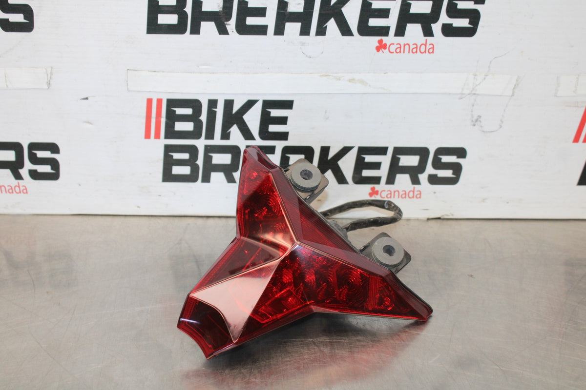 24 KAWASAKI NINJA ZX6R ZX636 ABS 40TH ANNIVERSARY REAR TAIL TAILLIGHT BB911