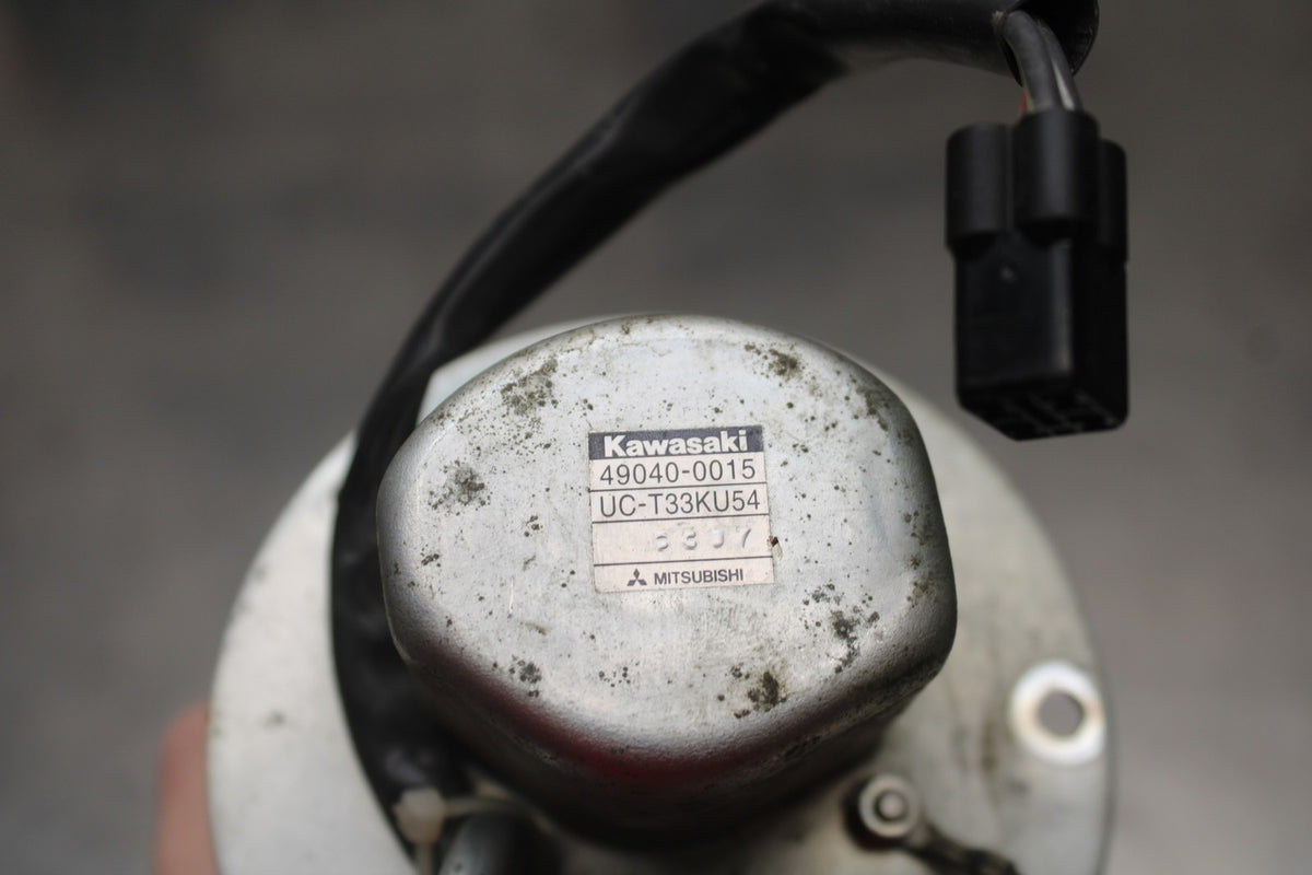 06 KAWASAKI VULCAN 900 FUEL GAS PUMP BB799