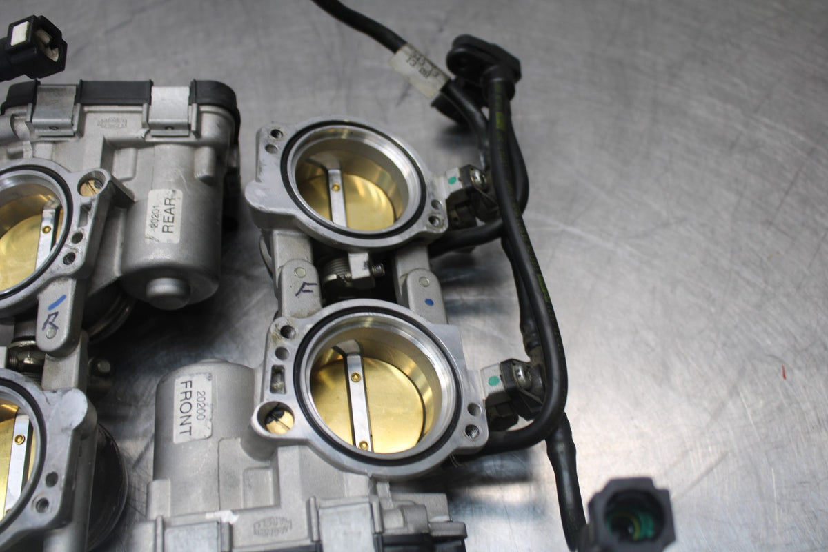 15 APRILIA RSV4 FACTORY APRC ABS MAIN FUEL INJECTORS / THROTTLE BODIES BB901