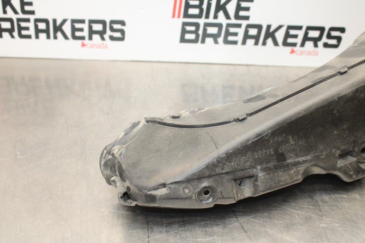 11-22 SUZUKI GSXR 600  RIGHT RAM AIR INTAKE DUCT TUBE BB193