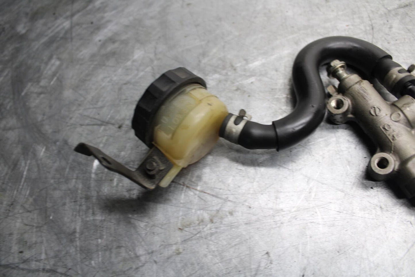 2002 Kawasaki Ninja ZX12R REAR BACK BRAKE MASTER CYLINDER W RESERVOIR BB48