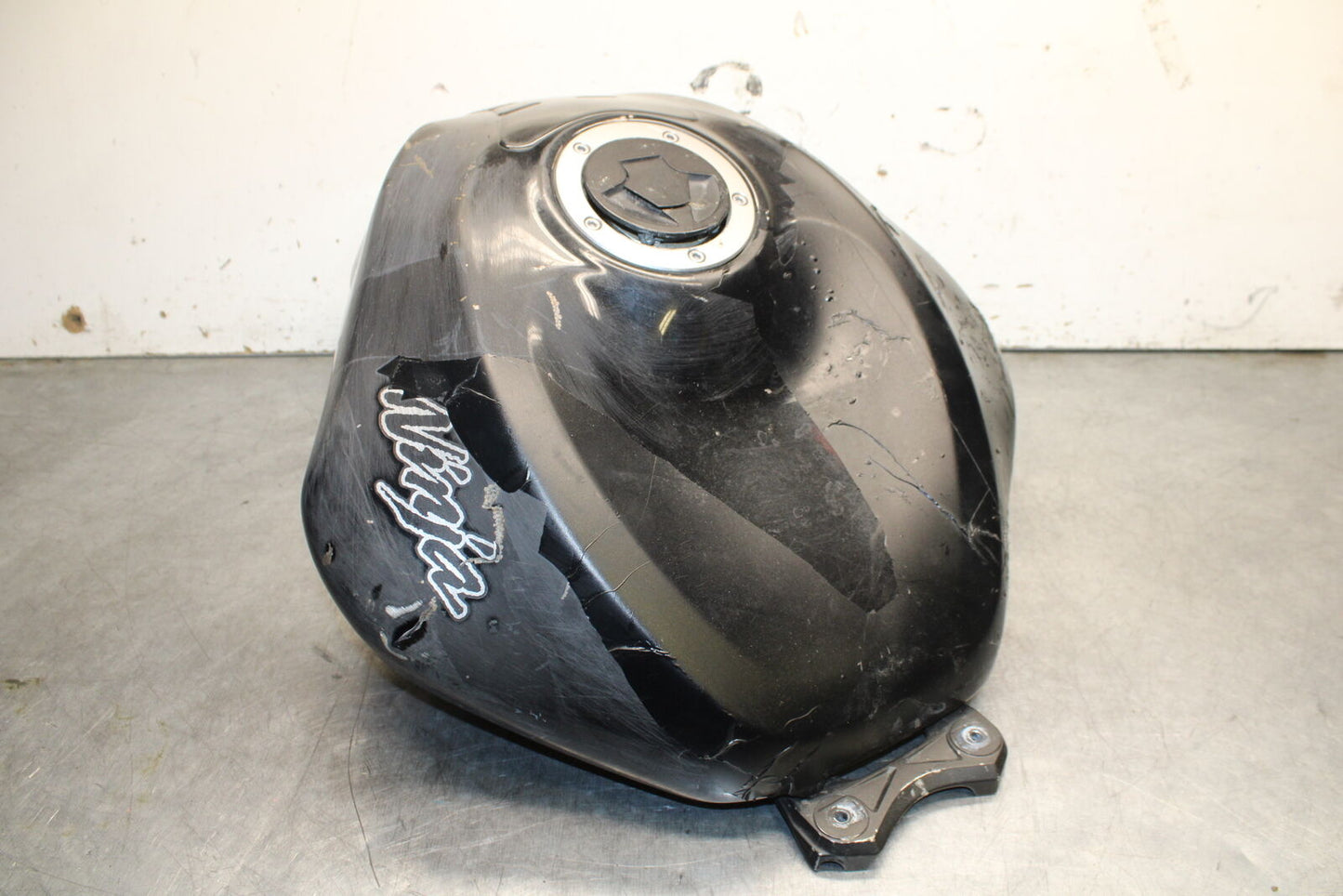 13-17 KAWASAKI NINJA ZX6R ZX636E GAS TANK FUEL CELL PETROL RESERVOIR BB735