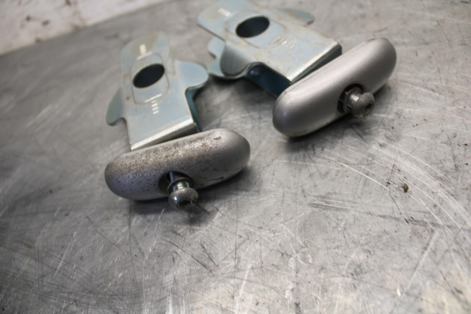 2017 Suzuki SV650 SV650AL7  SWINGARM CHAIN TENSIONER ADJUSTMENT BRACKETS BB511