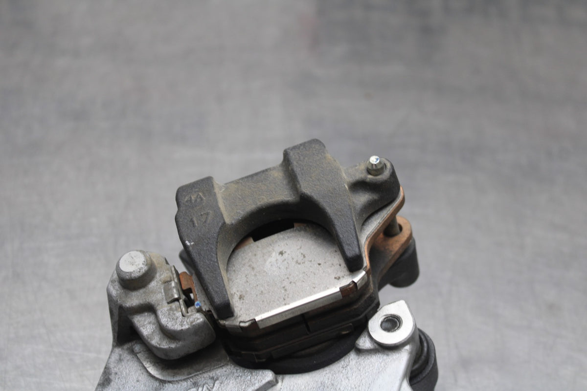22-25 YAMAHA YZF R7 REAR BACK BRAKE CALIPER W MOUNT BRACKET BB769