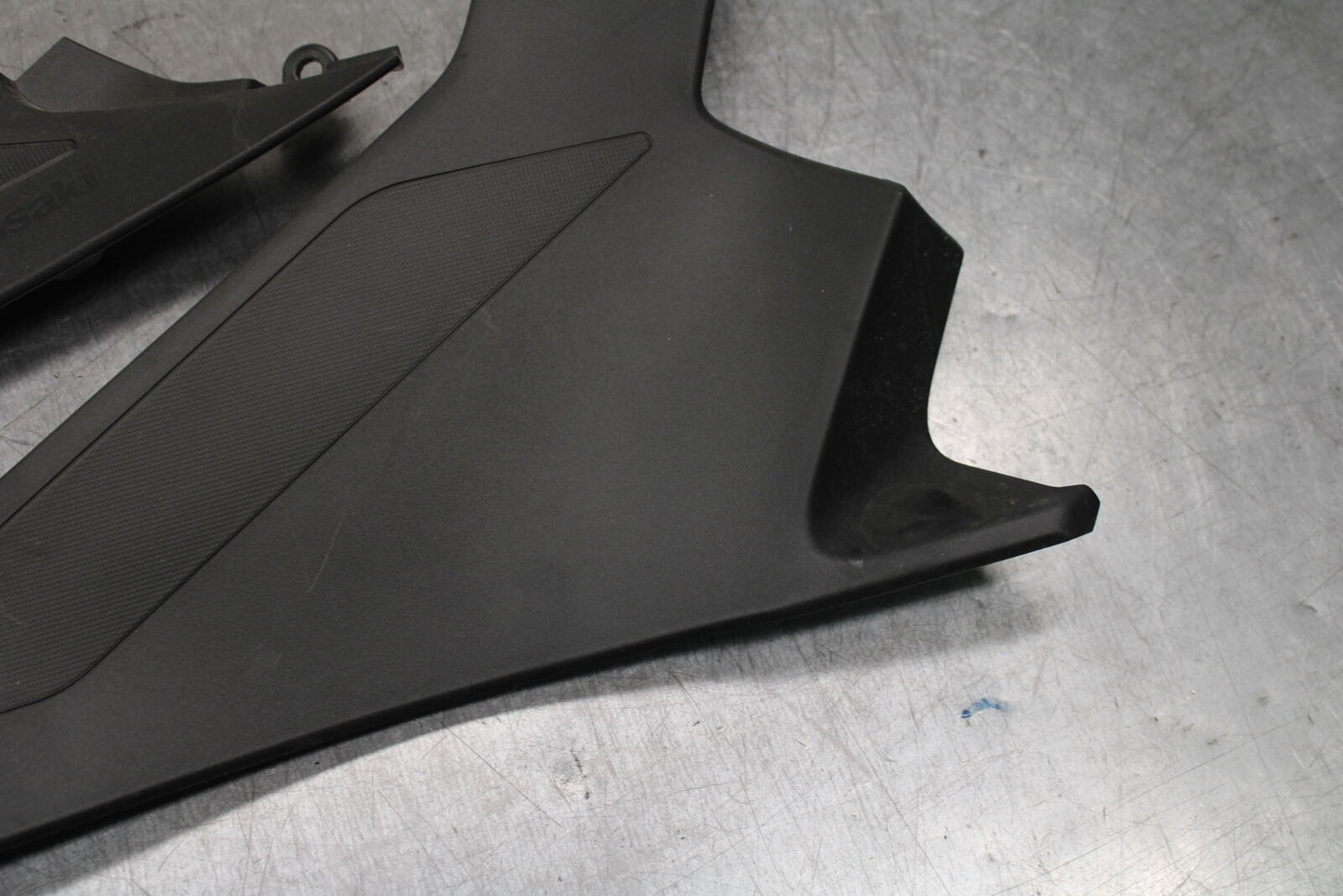 18-23 KAWASAKI NINJA 400 EX400 ABS RIGHT LEFT SIDE SEAT PANELS TRIMS COWLS BB747
