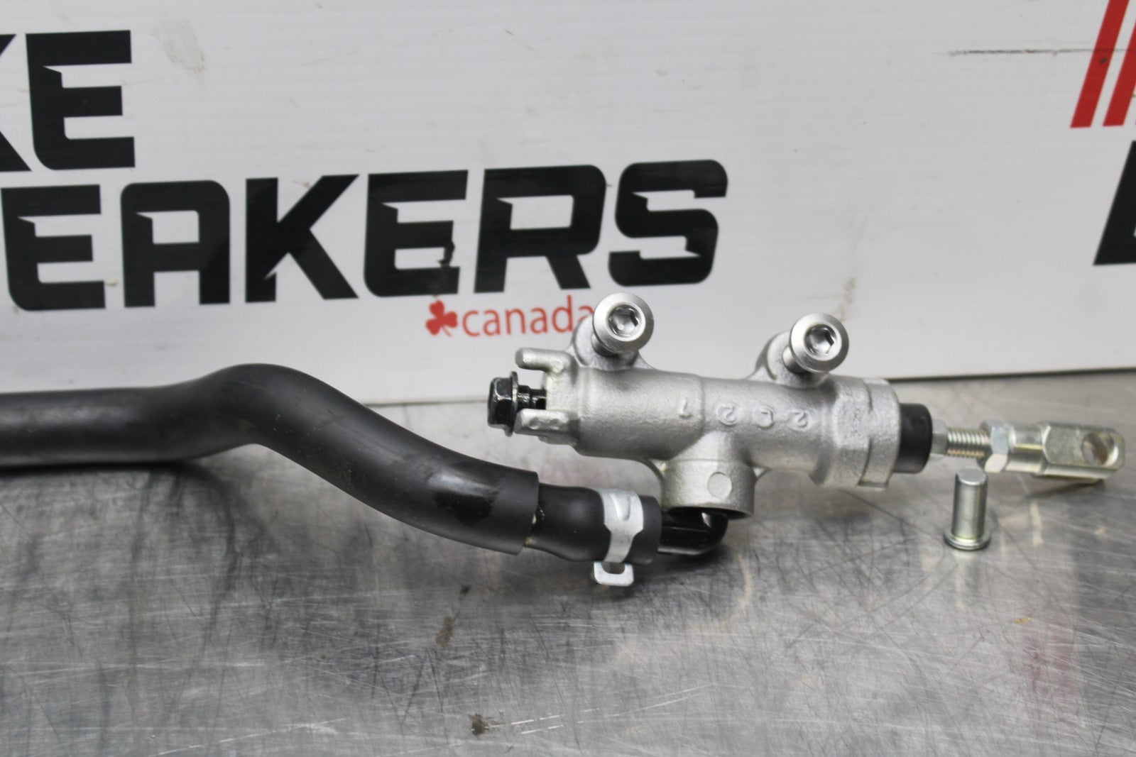 23-24 KAWASAKI NINJA ZX14R REAR BACK BRAKE MASTER CYLINDER W RESERVOIR BB764