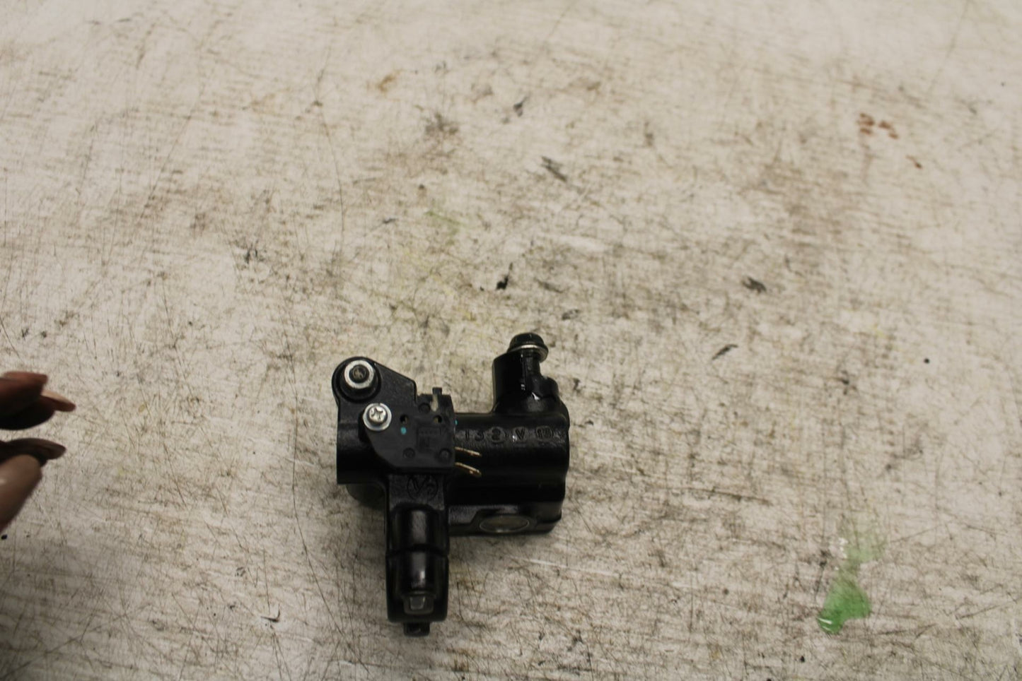 12-13 KAWASAKI EX300 NINJA FRONT BRAKE MASTER CYLINDER BB373