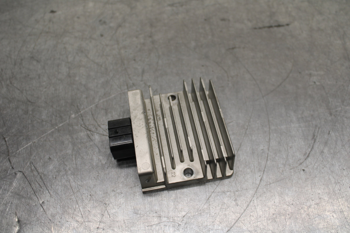 18-23 KAWASAKI NINJA 400 EX400 ABS RECTIFIER VOLTAGE REGULATOR BB747