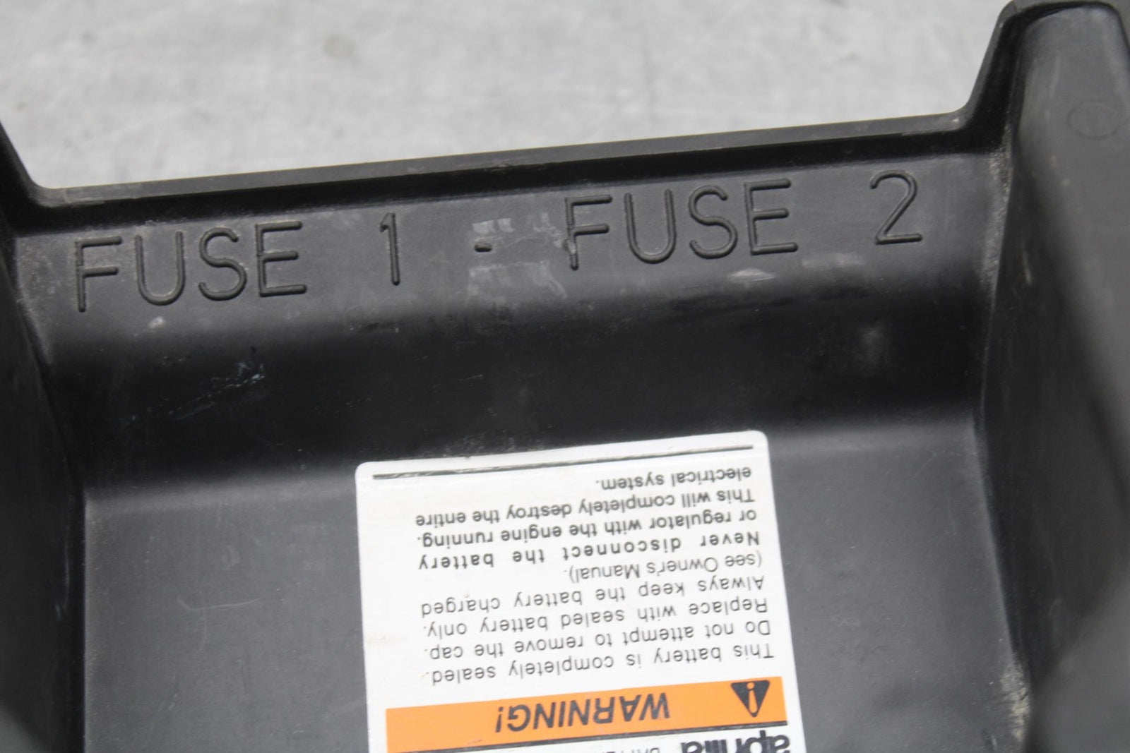 20-23 APRILIA RS660 RBATTERY TRAY PLASTIC BB643